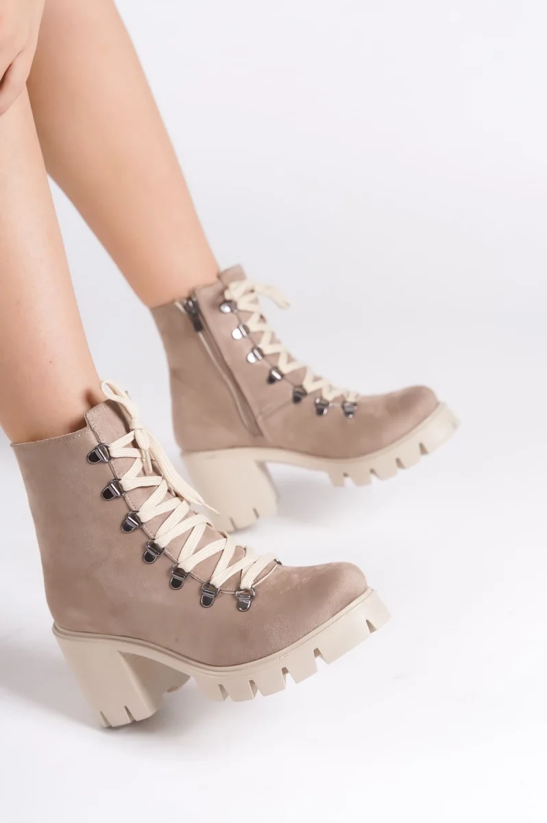 EMMA Bağcıklı Fermuarlı Ortopedik Taban Topuklu Süet Kadın Bot  STT - Ten