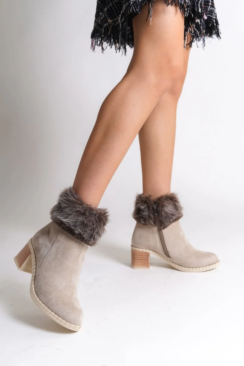 JULIA Fermuarlı Ortopedik Taban Tüylü Topuklu Süet Kadın Bot SKT - Krem