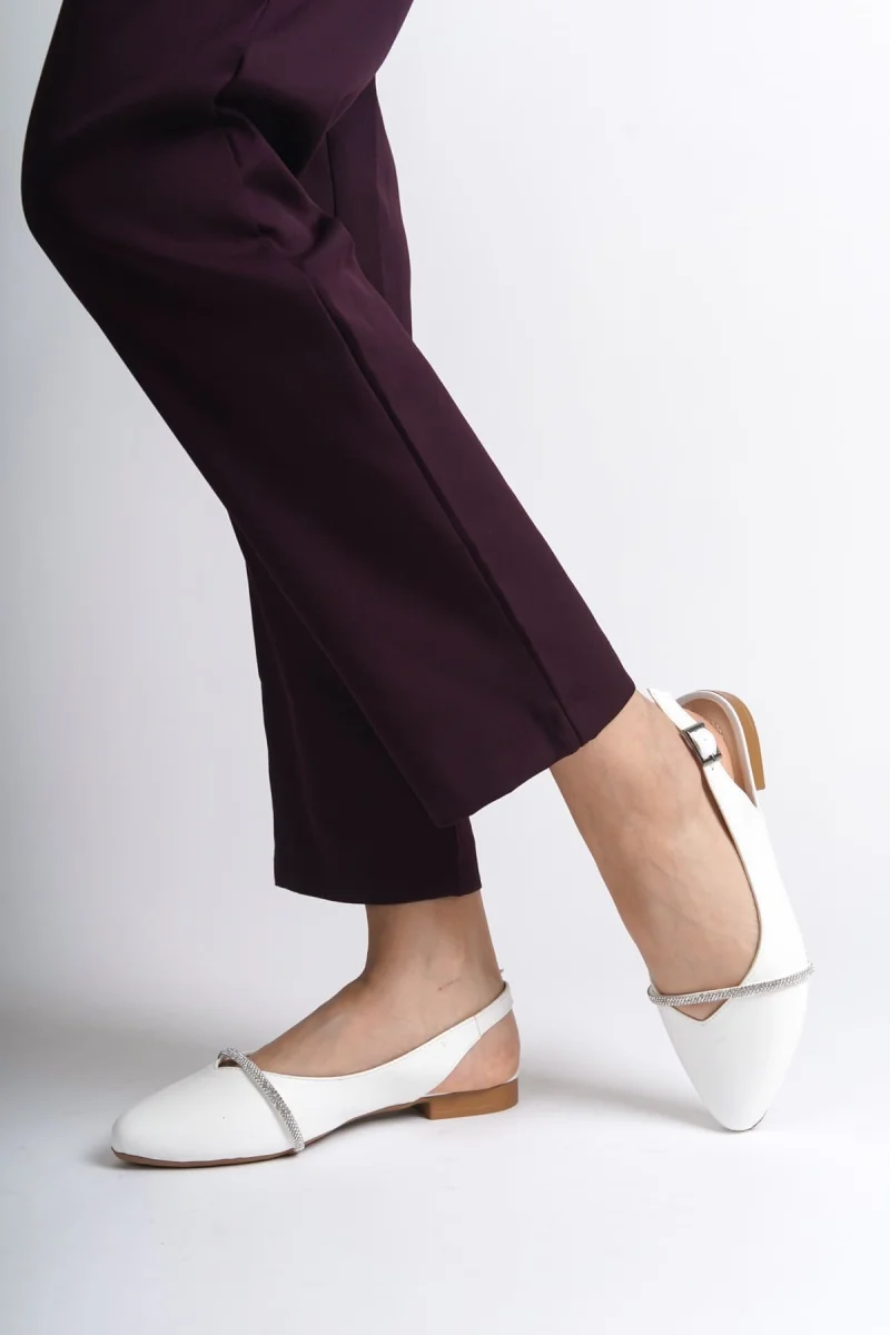 ALLISON Tokalı Ortopedik Rahat Taban Taş Detaylı Kadın Babet Ayakkabı  CKT - Beyaz