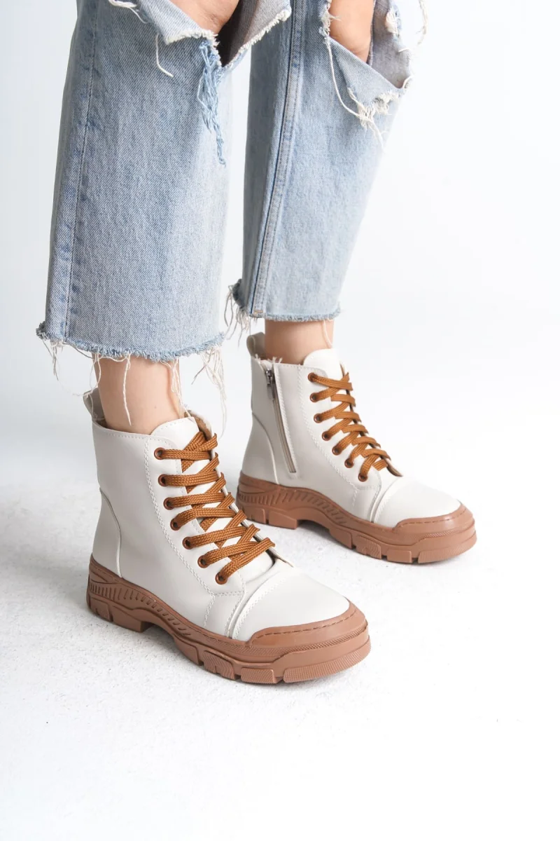 BLOOM Bağcıklı Fermuarlı Ortopedik Taban Kadın Bot  CTT - Krem