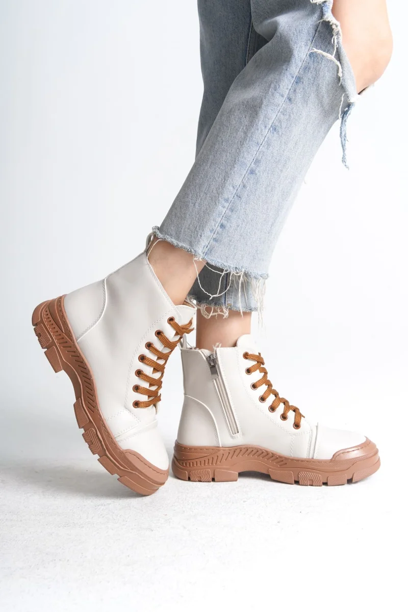 BLOOM Bağcıklı Fermuarlı Ortopedik Taban Kadın Bot  CTT - Krem