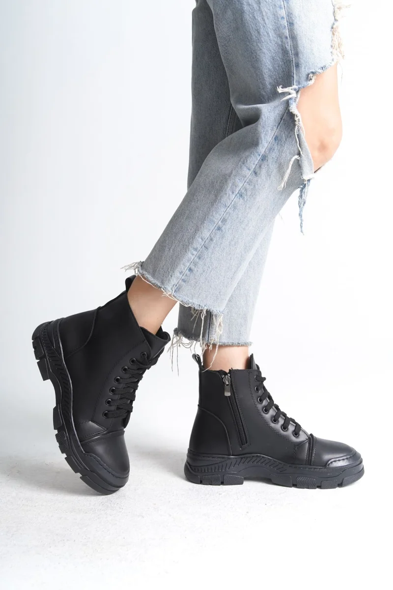 BLOOM Bağcıklı Fermuarlı Ortopedik Taban Kadın Bot CST - Siyah