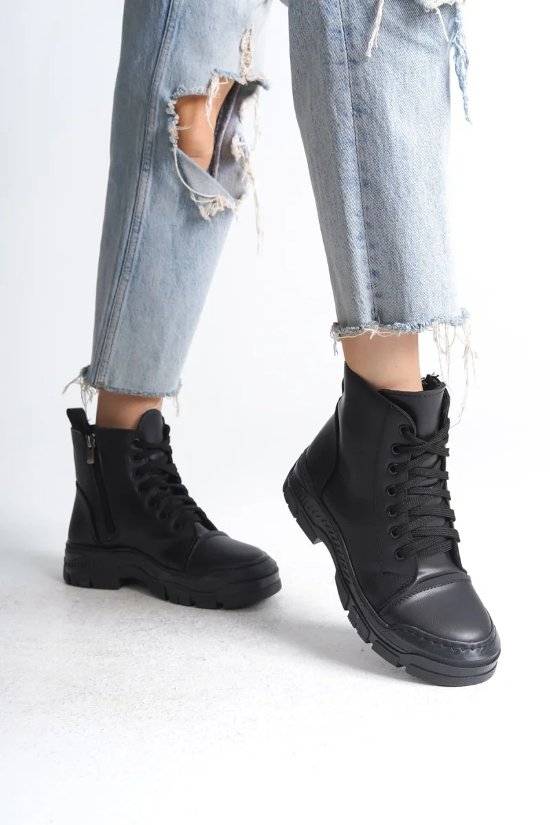 BLOOM Bağcıklı Fermuarlı Ortopedik Taban Kadın Bot CST - Siyah