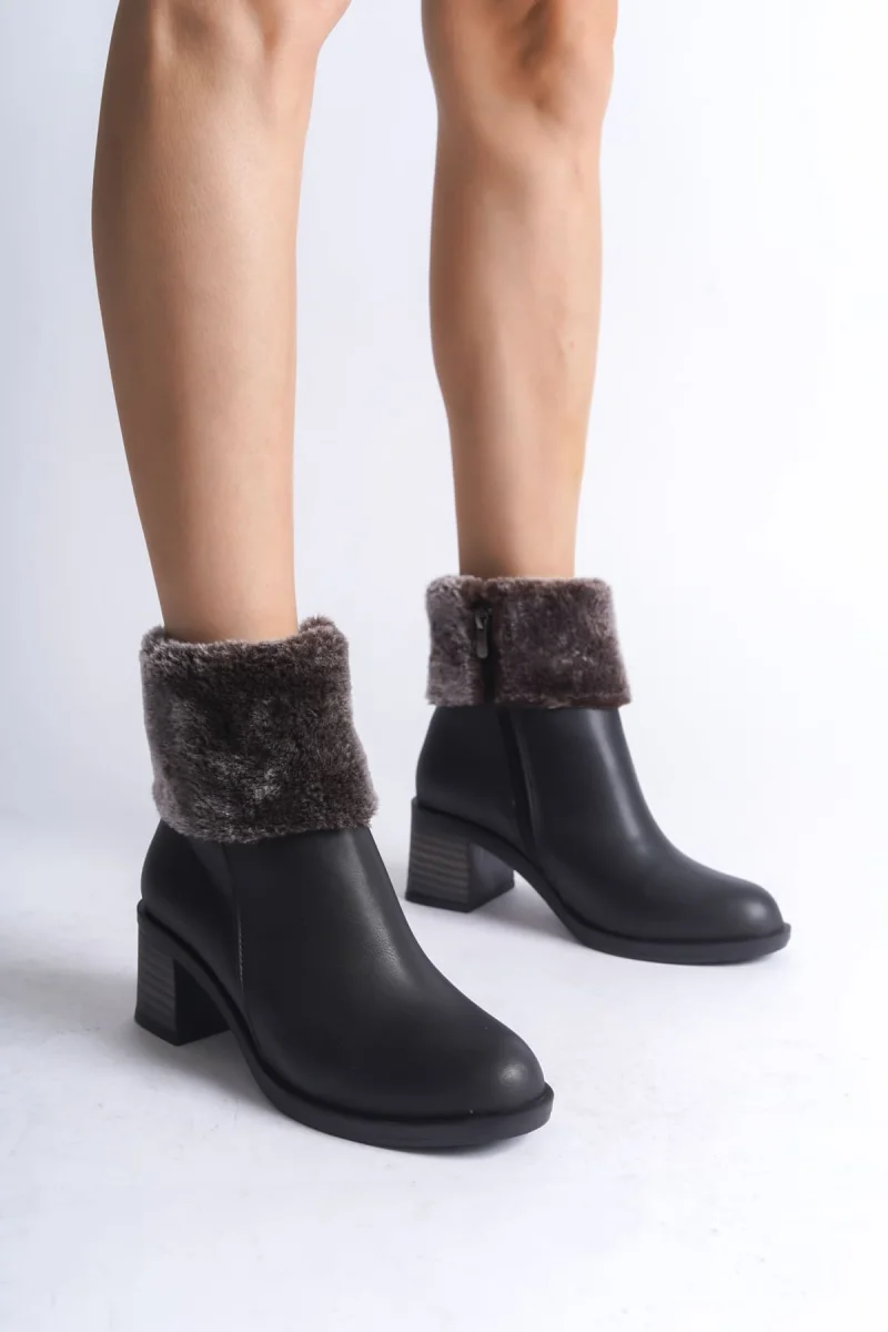 KATYA Fermuarlı Ortopedik Taban Topuklu Kürk DetaylıKadın Bot  CST - Siyah