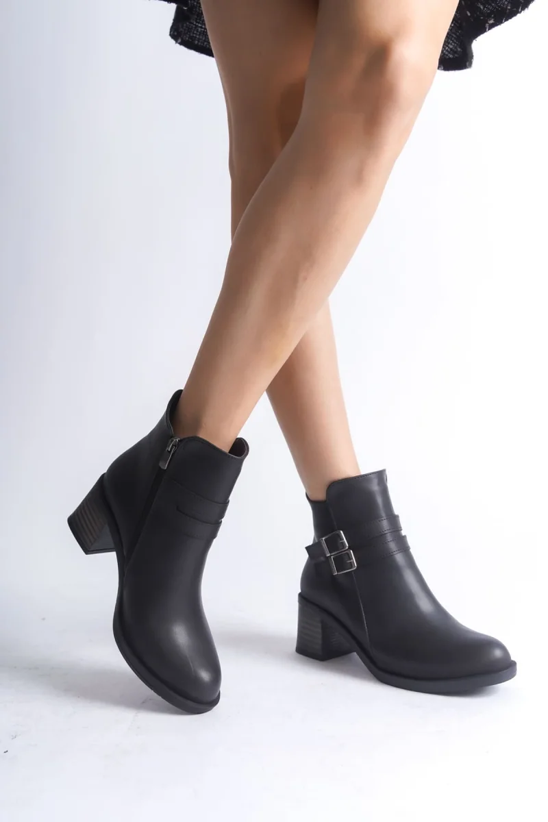 NOEMI Tokalı Fermuarlı Ortopedik Taban Topuklu Kadın Bot  CST - Siyah