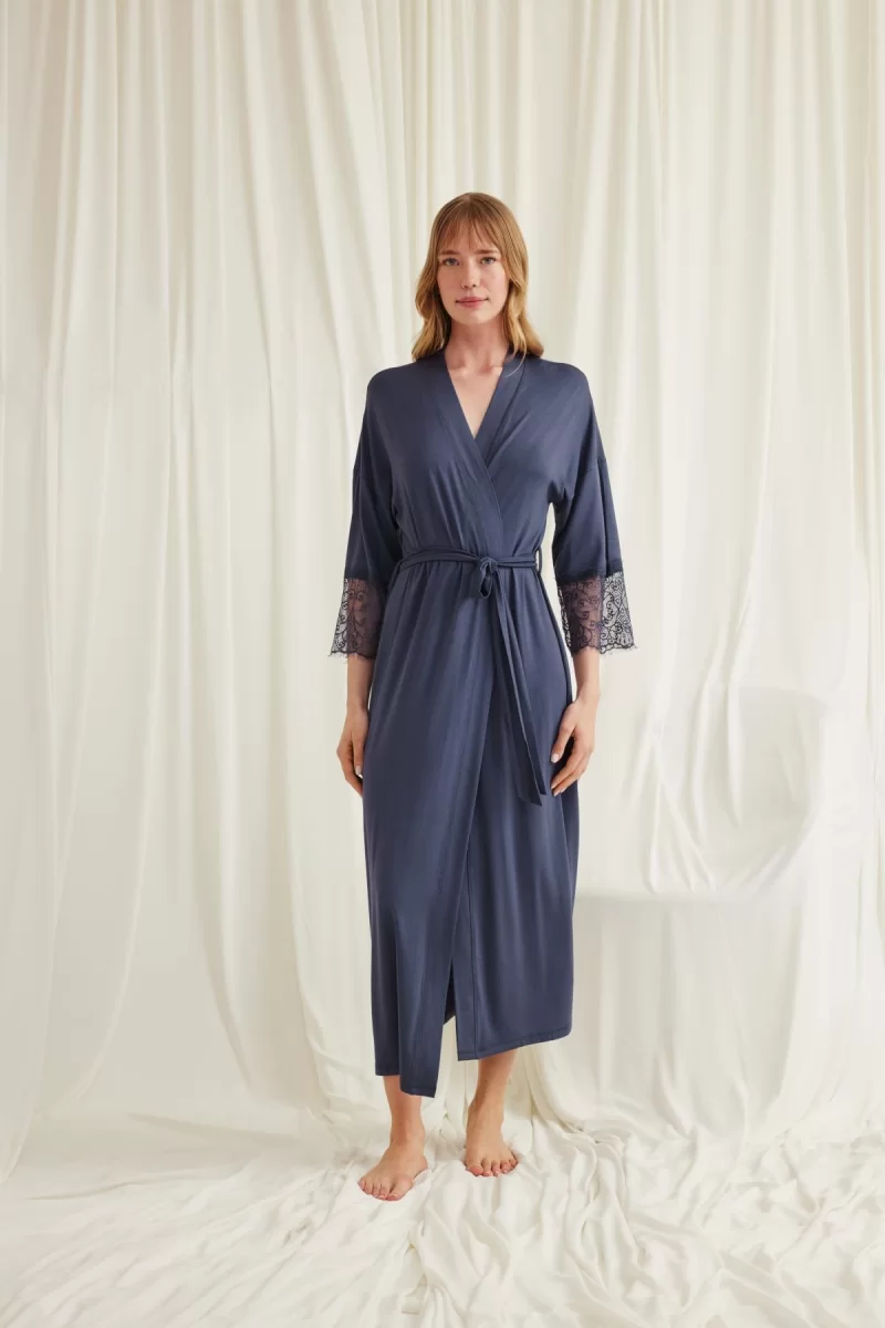 Dantelli Ve Kuşaklı Sabahlık