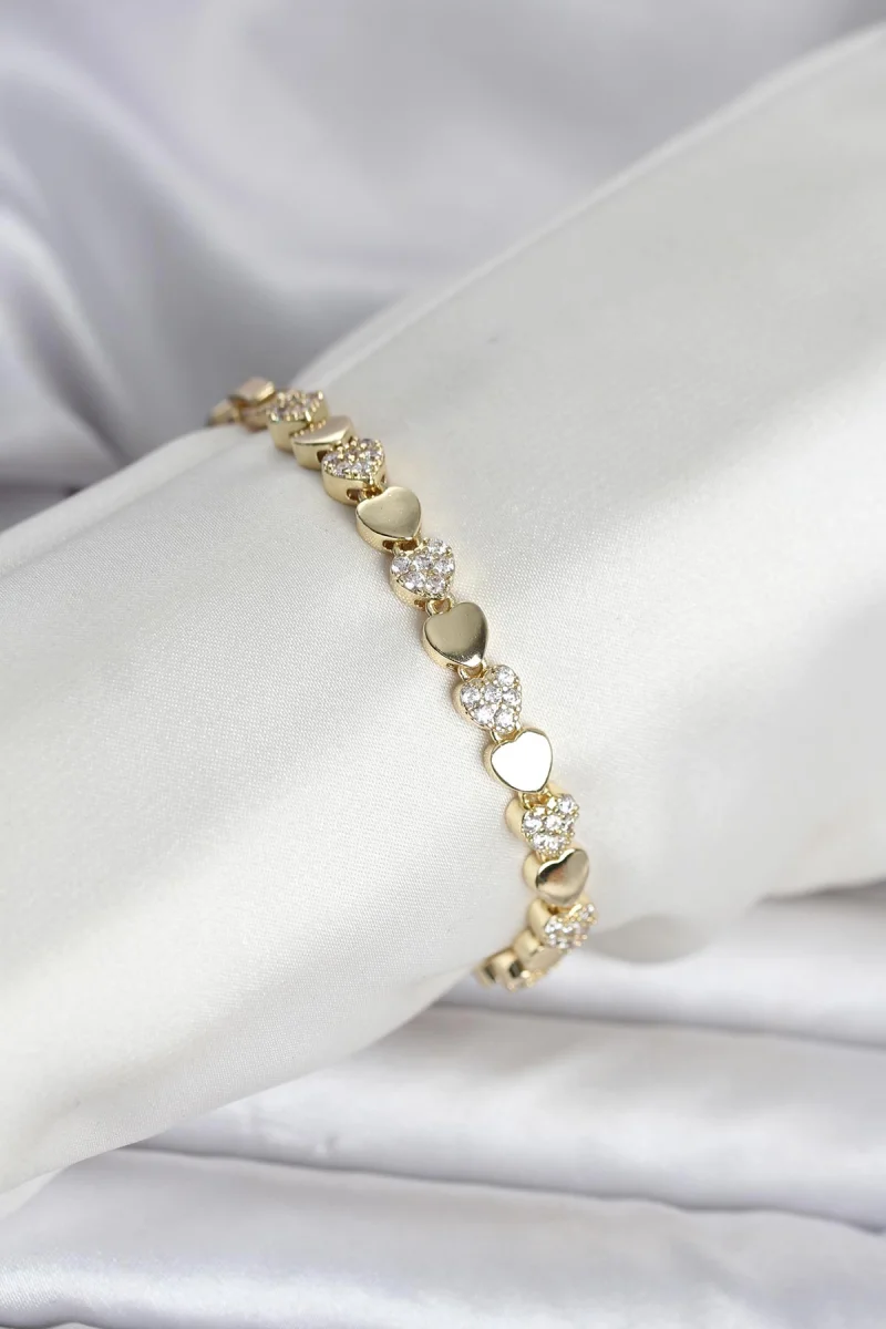 Pirinç Gold Renk Kalpli Model Kadın Bileklik