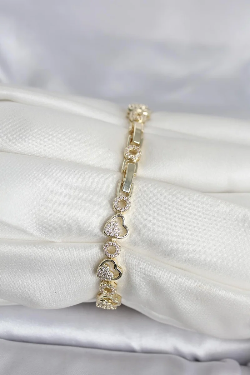 Pirinç Gold Renk Zirkon Taşlı Kalp Model Kadın Bileklik