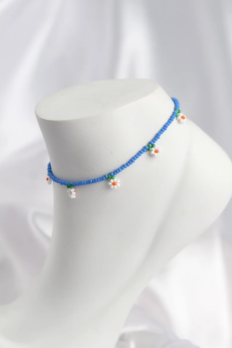 Buz Mavisi Renk Boncuklu Papatya Motifli Halhal