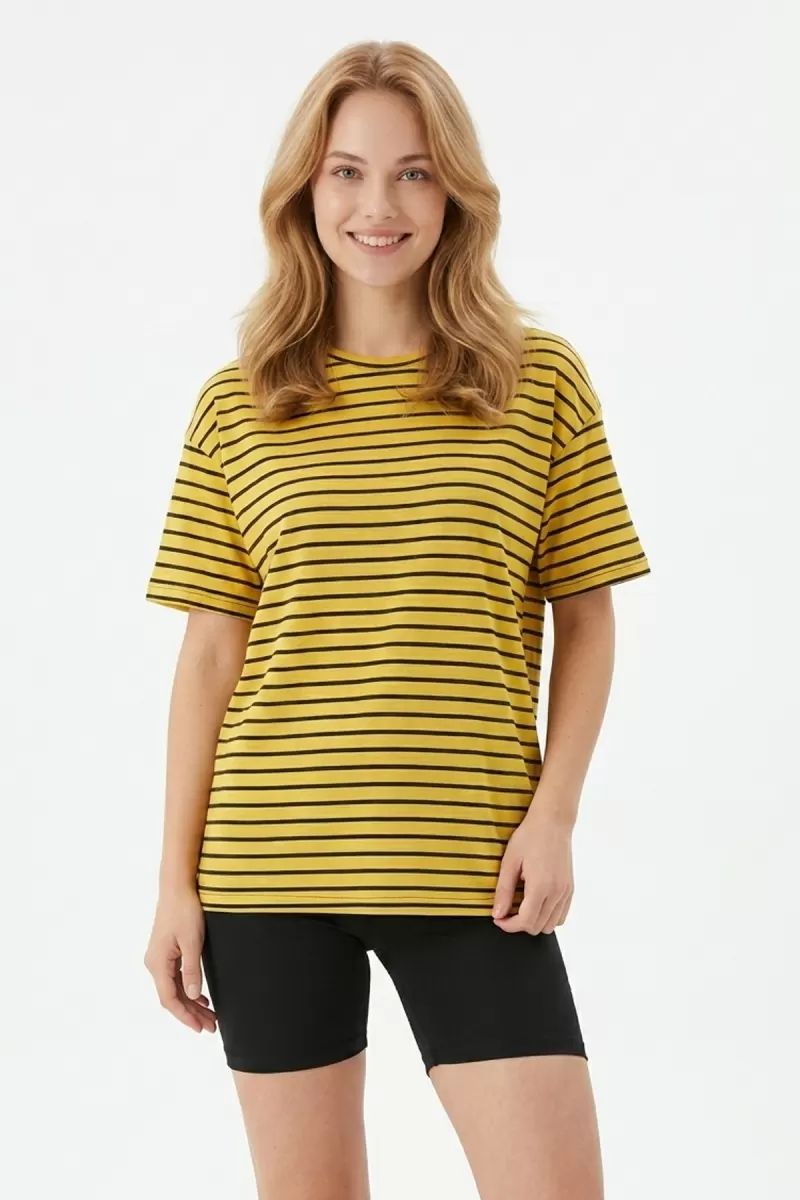 Kadın Yatay Çizgili Bisiklet Yaka Slim Fit Pamuklu Kısa Kollu Yazlık Tişört