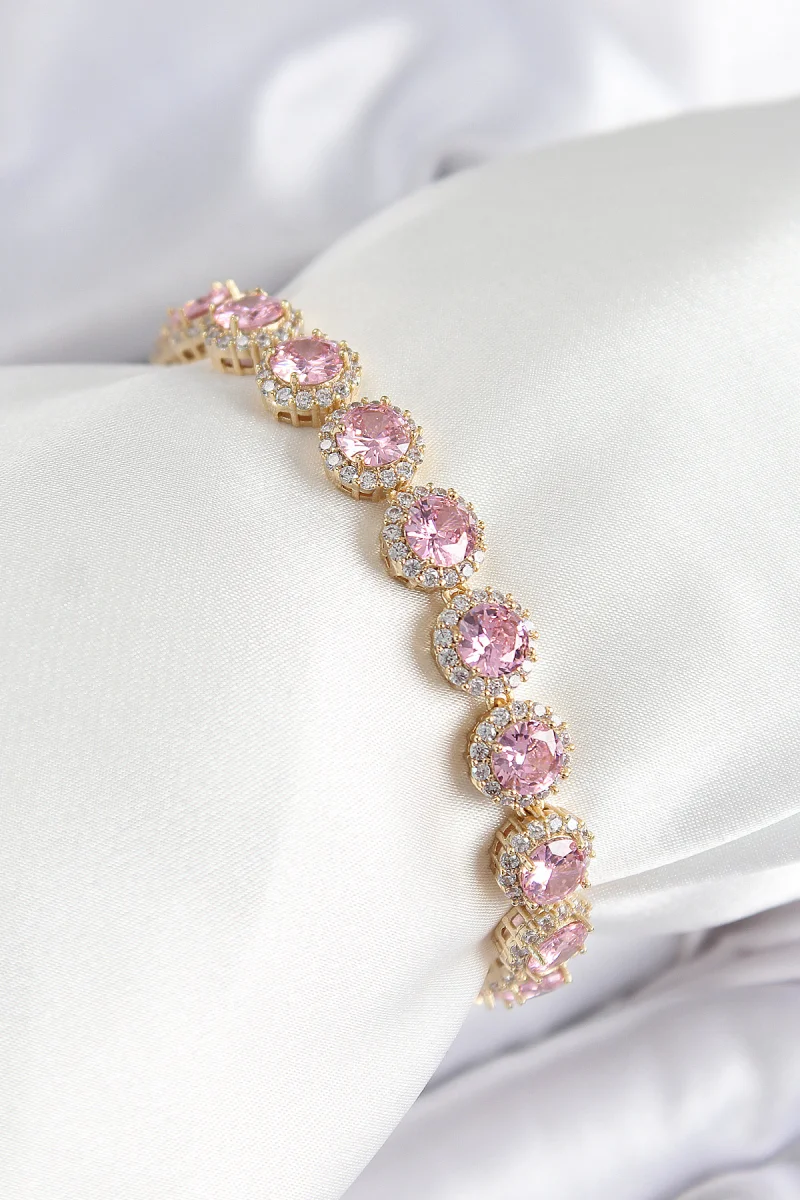 Pirinç Pembe Zirkon Taşlı Daire Baget Model Gold Renk VIP Seri Kadın Bileklik