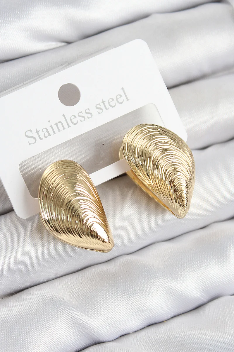Pirinç İstiridye Model Gold Renk Kadın Küpe