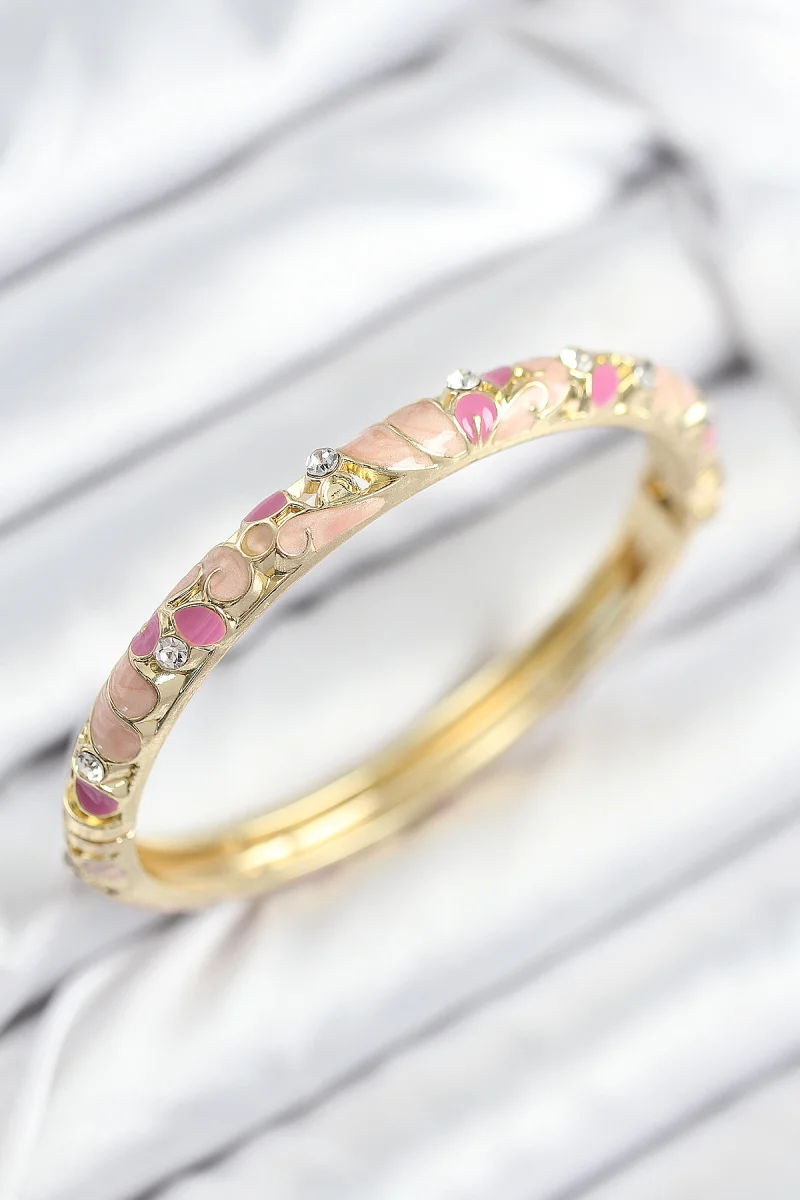 Mineli Pirinç Zirkon Taşlı Pembe Çiçek Motifli Gold Kadın Kelepçe