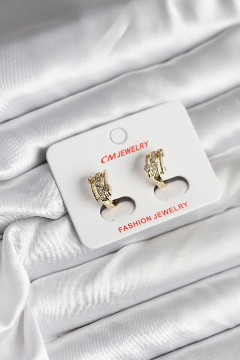 14K Gold Renk Kaplama Yarım Halka Zirkon Taşlı CM Kadın Küpe