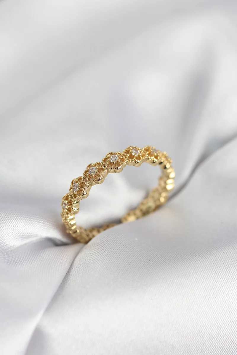 Sıralı Çiçek Model Gold Renk Zirkon Taşlı Kadın Yüzük