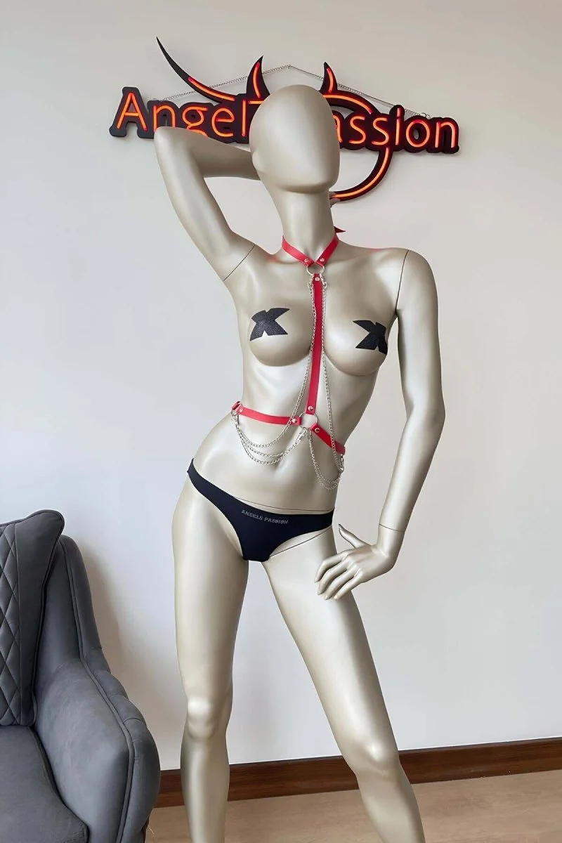 Kırmızı Göğüs Dekolteli Şık Harness