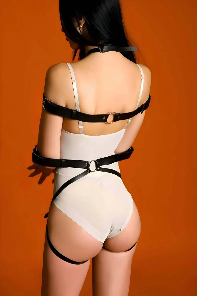 Fantazi Vücut Kelepçesi, Ağı Açık Deri Esaret Kemeri Takımı Harness - Brf1062