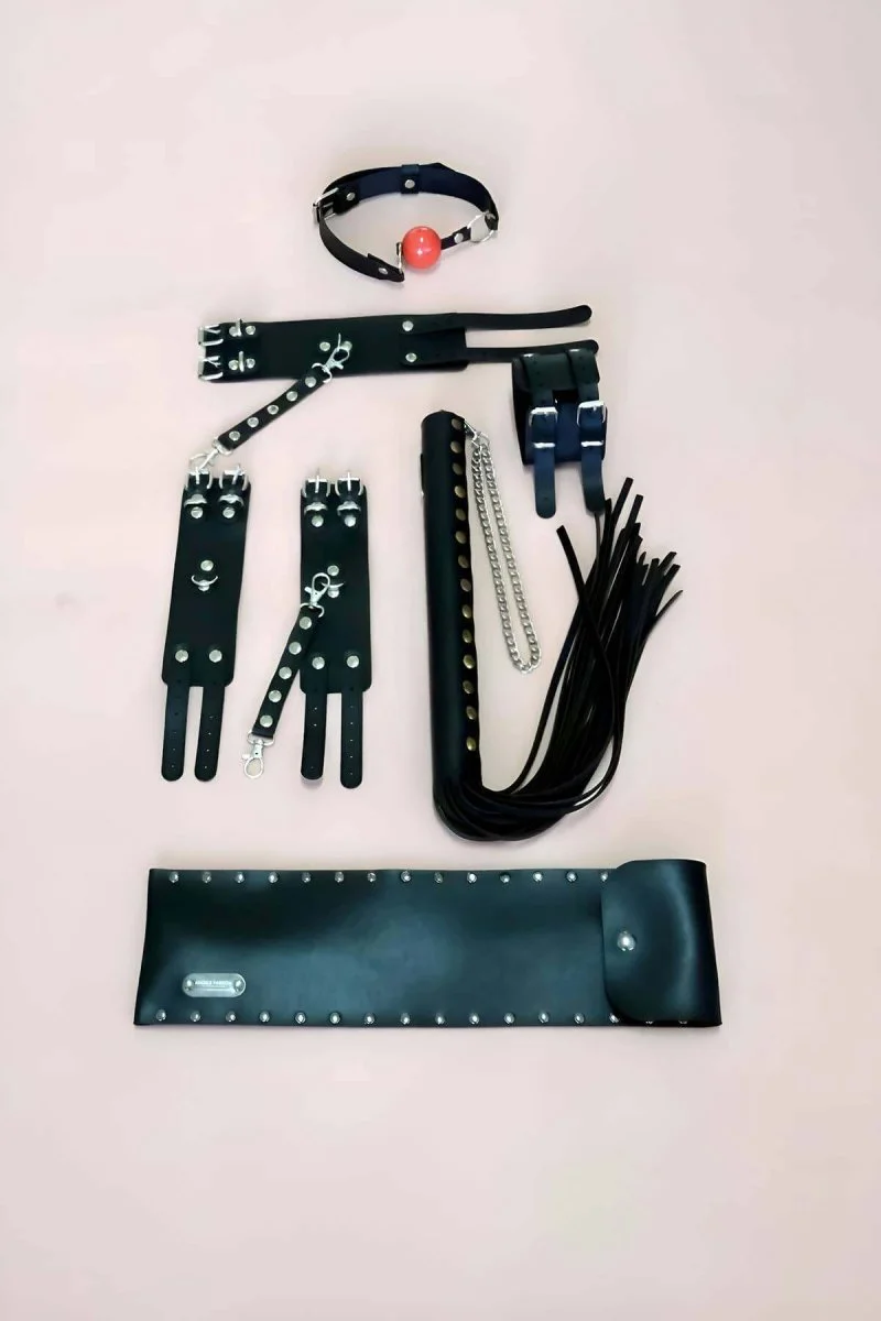 Fantazi Kırbaç Takım 4'lü Set, El - Ayak Kelepçesi, Kırbaç, Ağız Topu - Brf1306