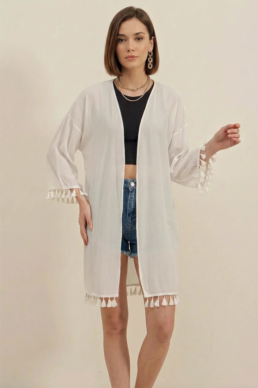 Kadın V Yaka Fırfırlı Püsküllü Kenar Beyaz Kimono