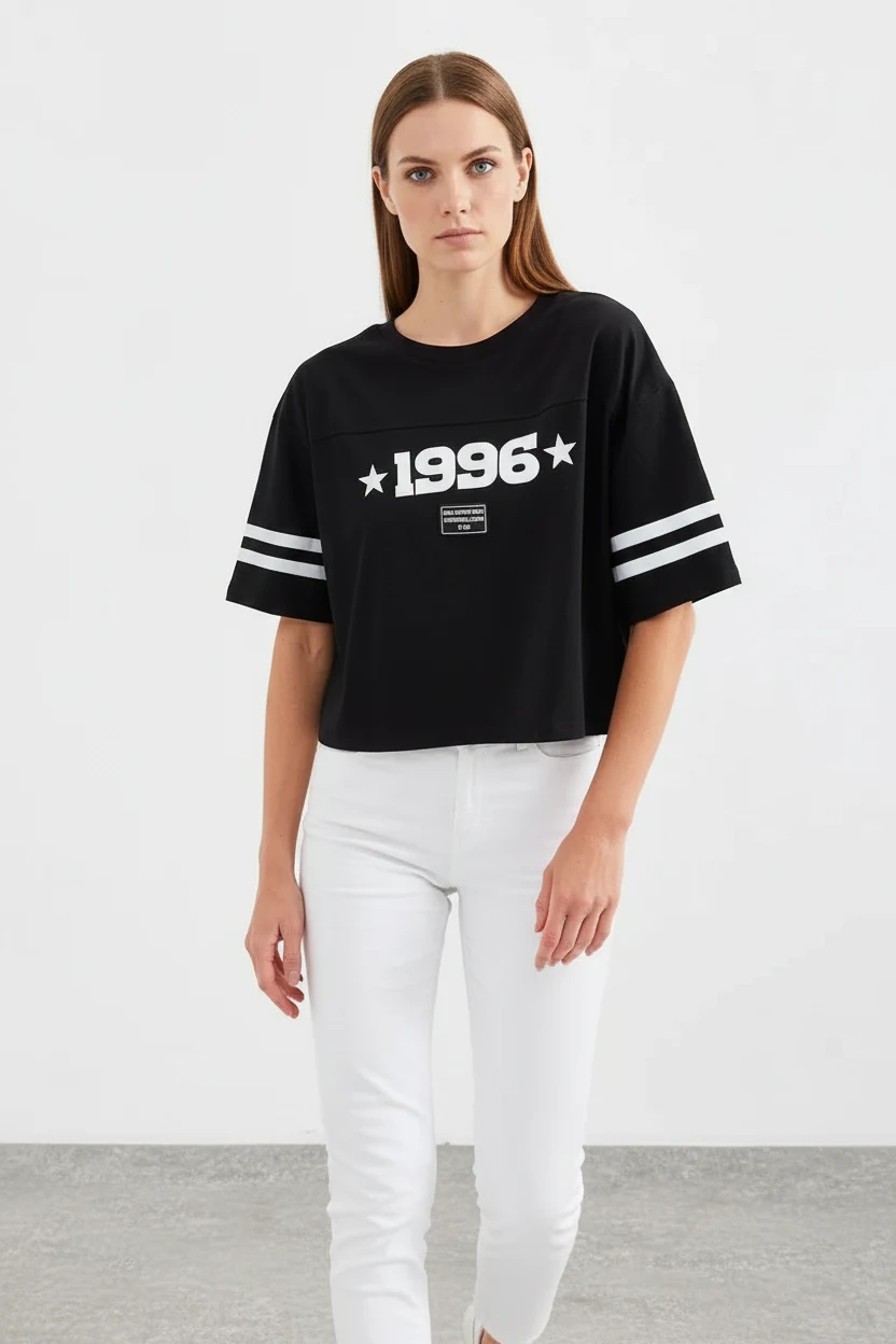 Kadın Basic Oversize Çizgili Kol Siyah Tişört