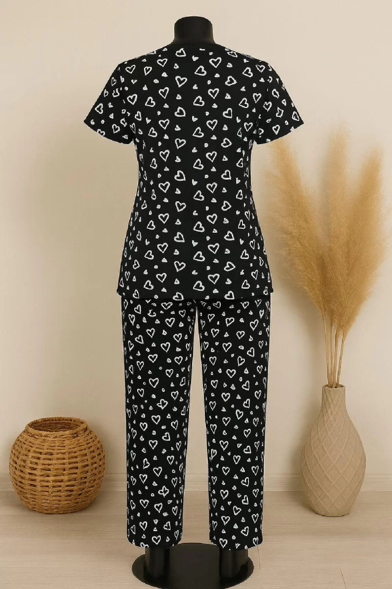 Kadın Siyah Beyaz Kalp Desenli Fiyonklu Kısa Kollu Pijama Takımı