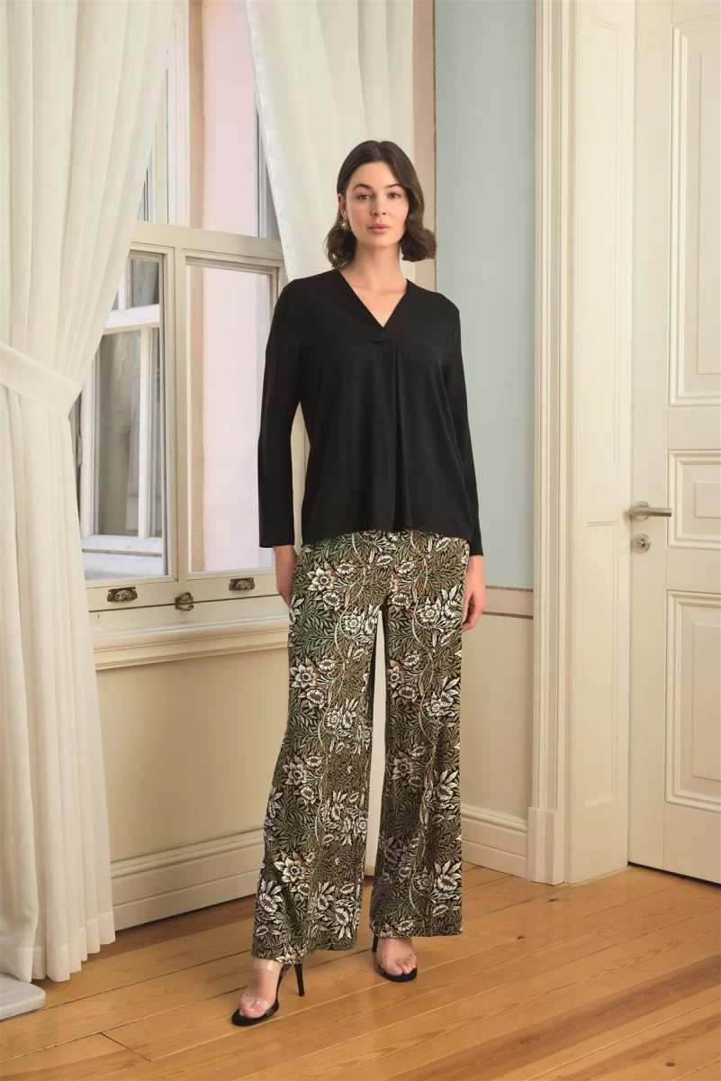Çiçek Yaprak ve Etnik Desenli Uzun Kollu Pijama Takımı