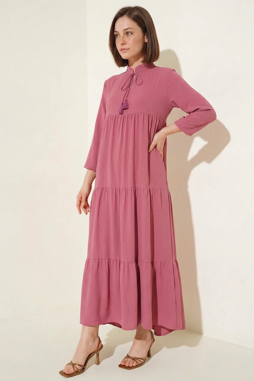 Kadın Bağcıklı Yaka Beli Büzgülü Fırfırlı Viskon Açık Pembe Elbise