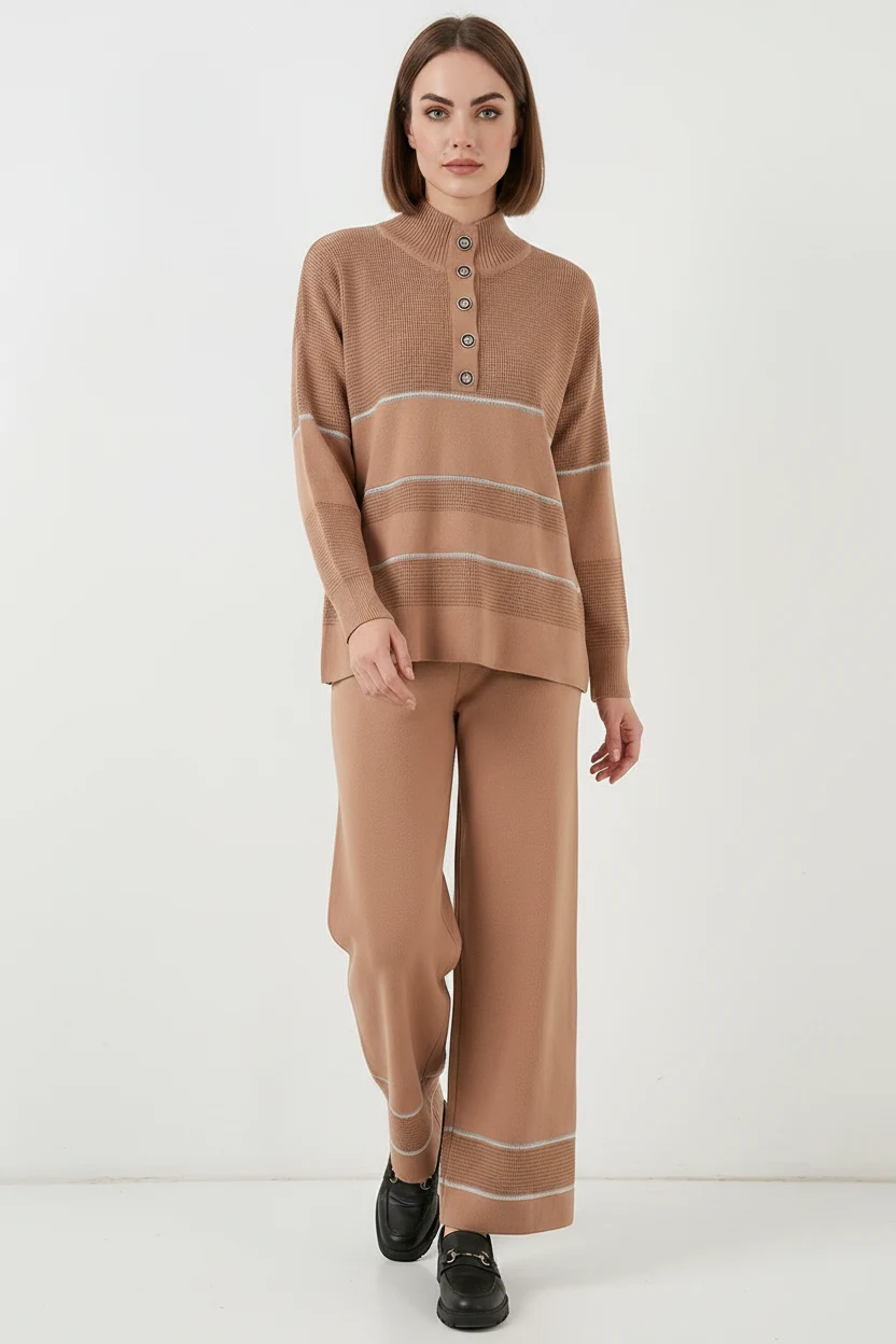 Kadın Düğmeli Yaka Oversize Çizgili Triko Camel İkili Takım